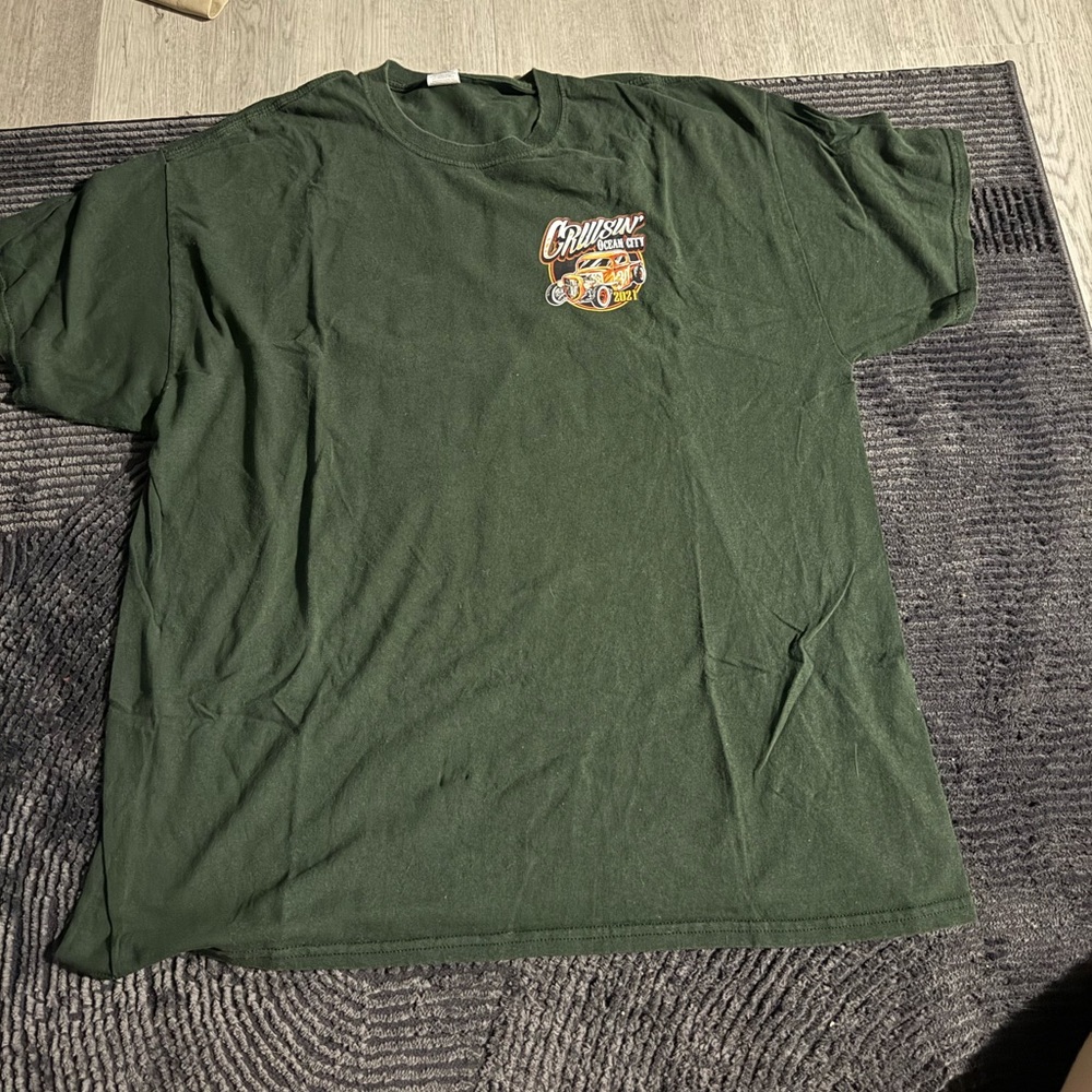 Cruisin' Graphic Green T-Shirt